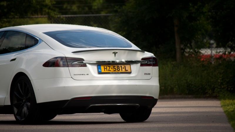 Tesla Model S P90D Ludicrous