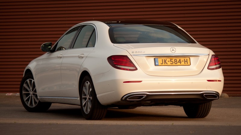 Mercedes-Benz E-Klasse 220d Lease Edition