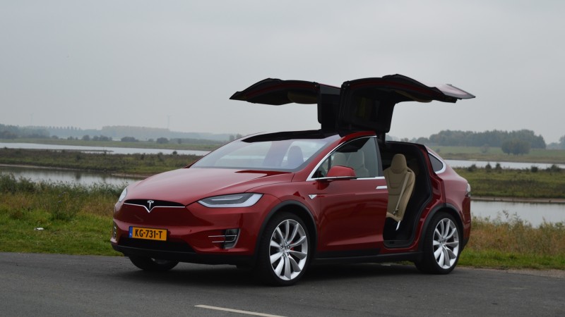 Tesla Model X P90D Ludicrous