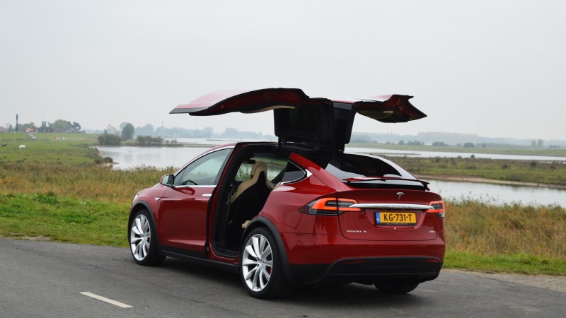 Tesla Model X P90D Ludicrous