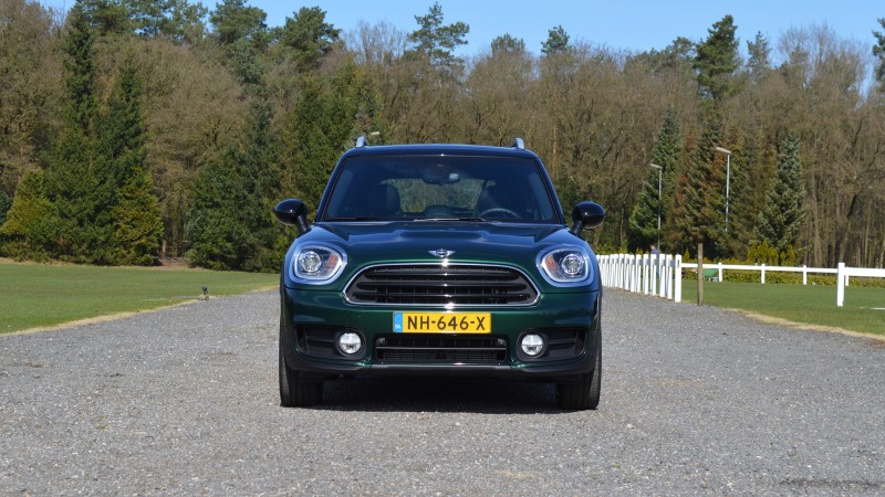 MINI Countryman Cooper Serious Business