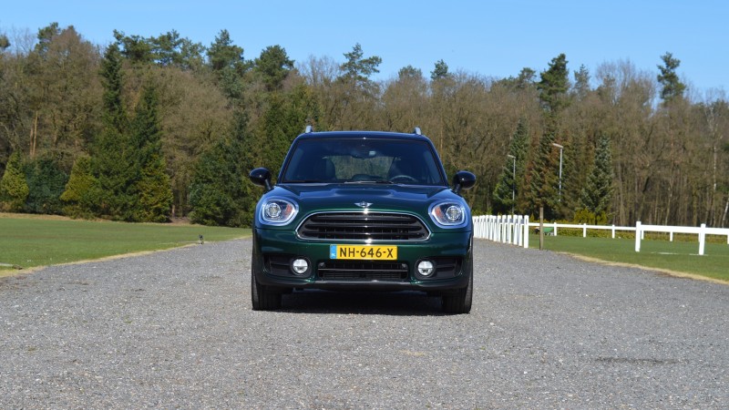 MINI Countryman Cooper Serious Business