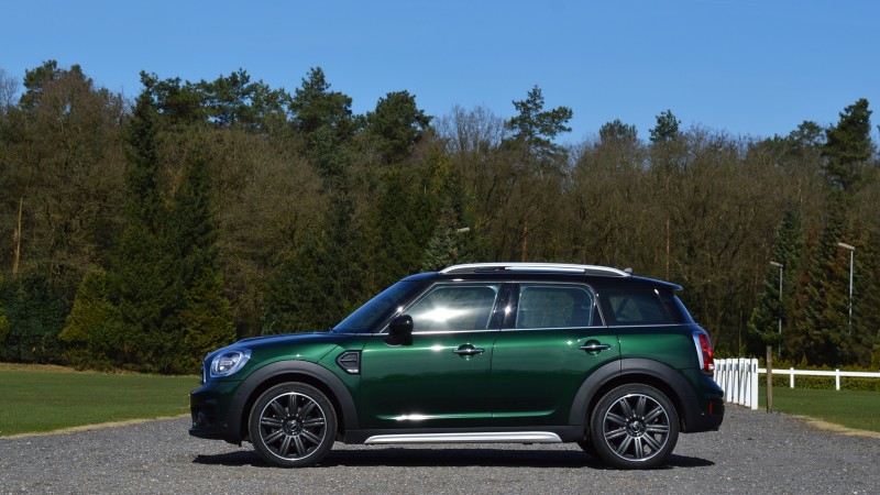 MINI Countryman Cooper Serious Business