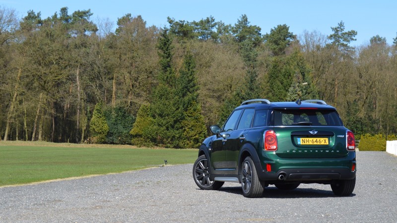 MINI Countryman Cooper Serious Business