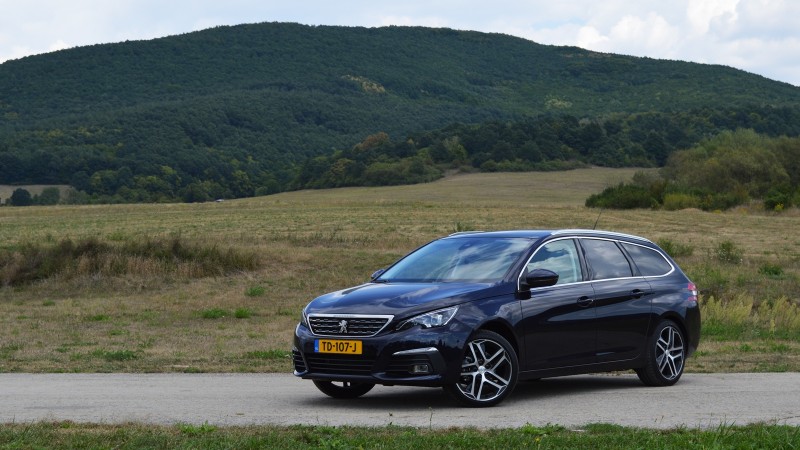 Peugeot 308 SW 1.2 PureTech EAT8 Allure