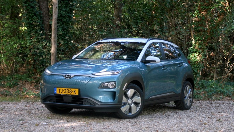 Hyundai Kona EV  64 kWh Premium