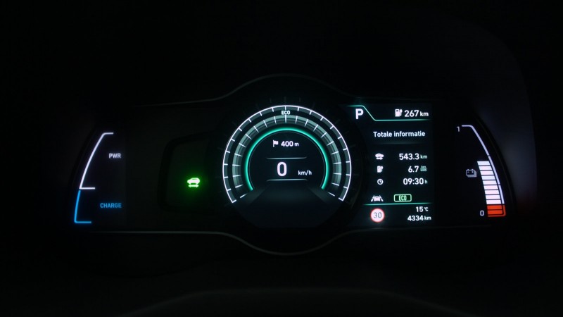 Hyundai Kona EV  64 kWh Premium