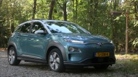 Hyundai Kona EV  64 kWh Premium