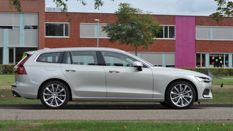 Volvo V60  D4 Momentum