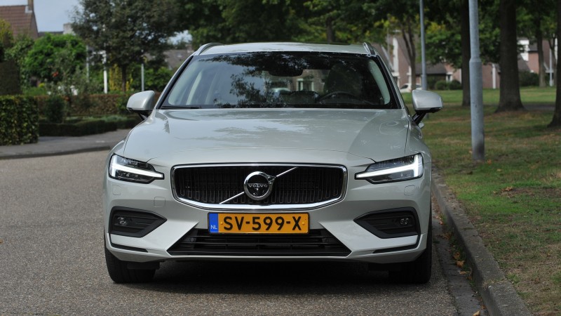 Volvo V60  D4 Momentum