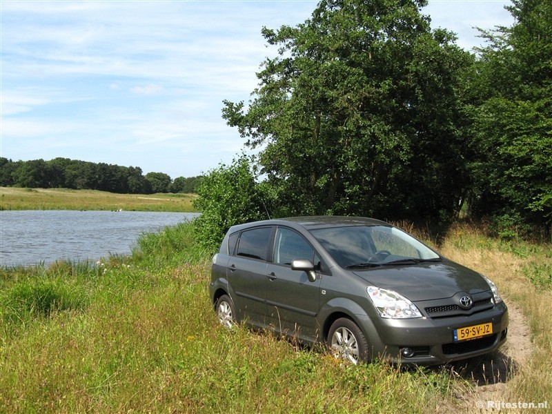 Toyota Verso 1.8 VVT-i Dynamic