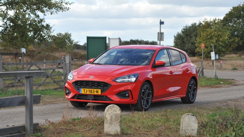 Ford Focus Hatchback 1.0 EcoBoost ST-Line Business