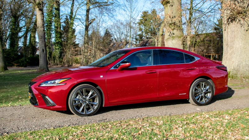 Lexus ES 300h F Sport Premium