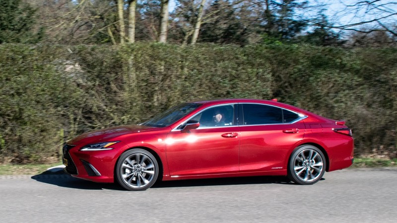 Lexus ES 300h F Sport Premium