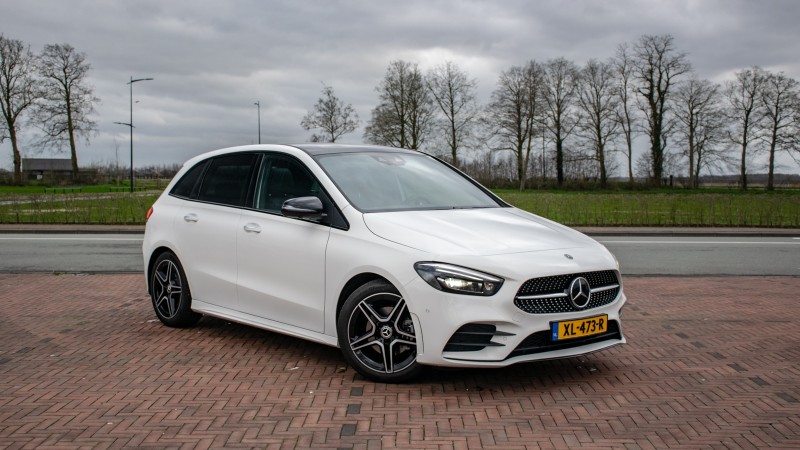 Mercedes-Benz B-klasse B180d Premium Plus AMG Line