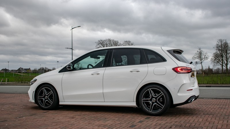 Mercedes-Benz B-klasse B180d Premium Plus AMG Line