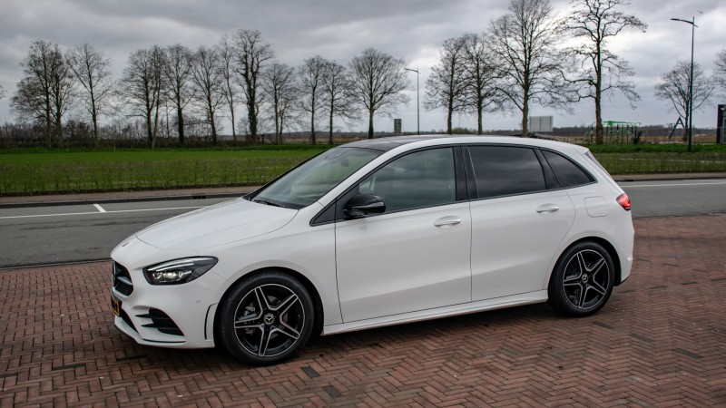 Mercedes-Benz B-klasse B180d Premium Plus AMG Line