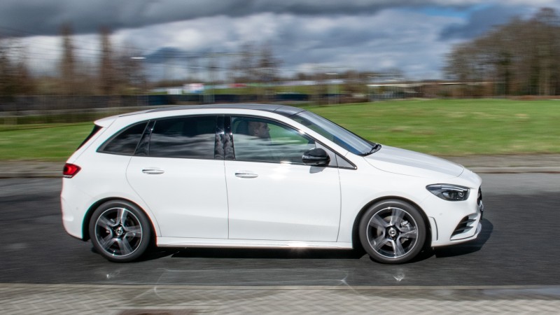 Mercedes-Benz B-klasse B180d Premium Plus AMG Line