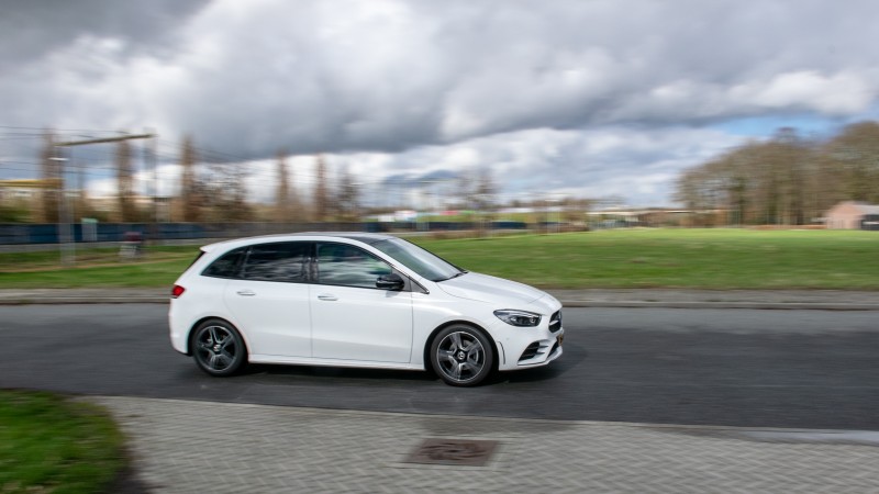 Mercedes-Benz B-klasse B180d Premium Plus AMG Line