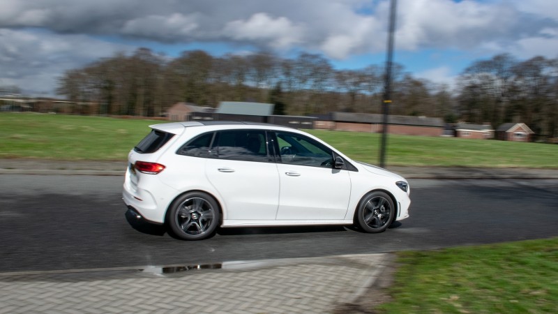 Mercedes-Benz B-klasse B180d Premium Plus AMG Line