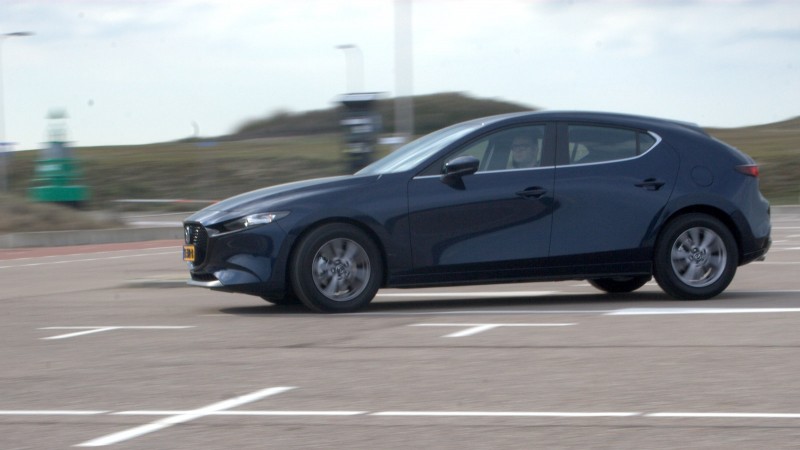 Mazda 3 SkyActiv-G 122  hatchback