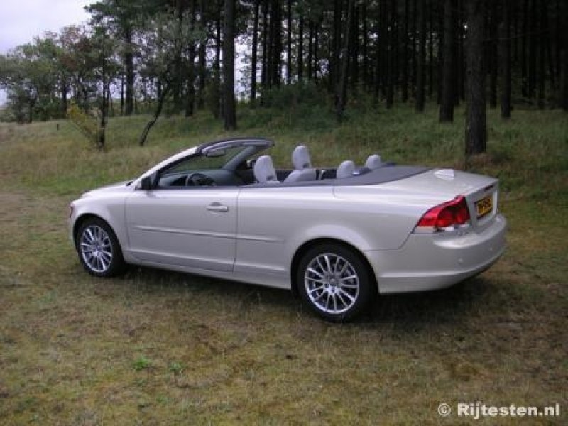 Volvo C70 2.4i Summum