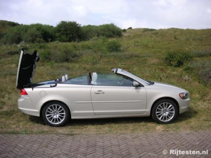 Volvo C70 2.4i Summum