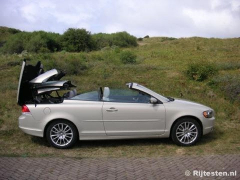 Volvo C70 2.4i Summum