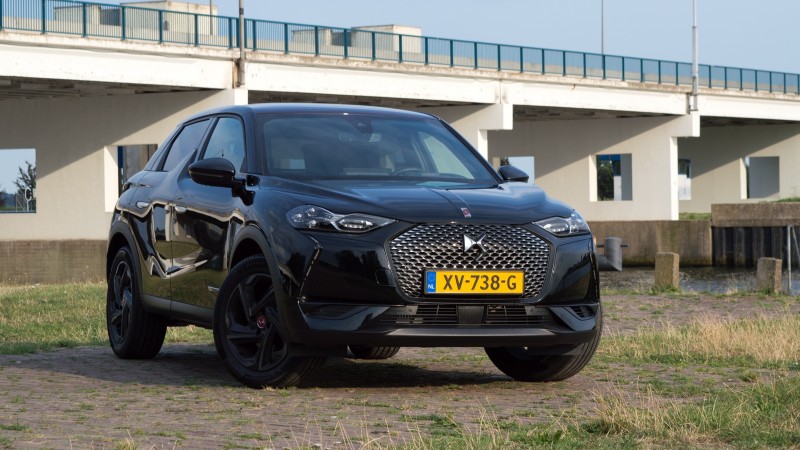 DS 3 Crossback PureTech 155 EAT8 La Premiere