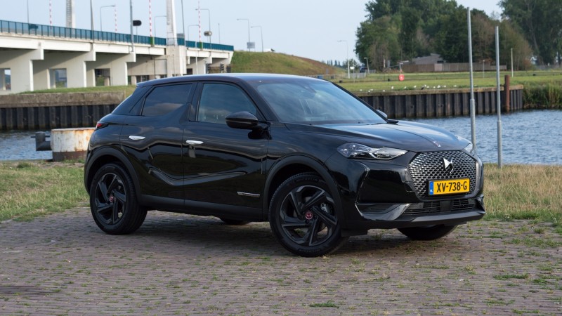 DS 3 Crossback PureTech 155 EAT8 La Premiere