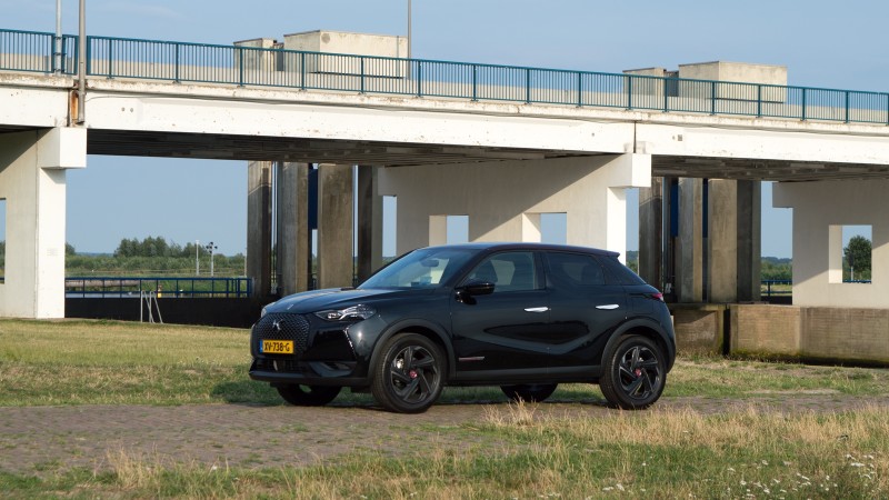 DS 3 Crossback PureTech 155 EAT8 La Premiere