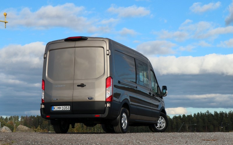 Ford Transit L3H2 2.0 EcoBlue Hybrid Limited