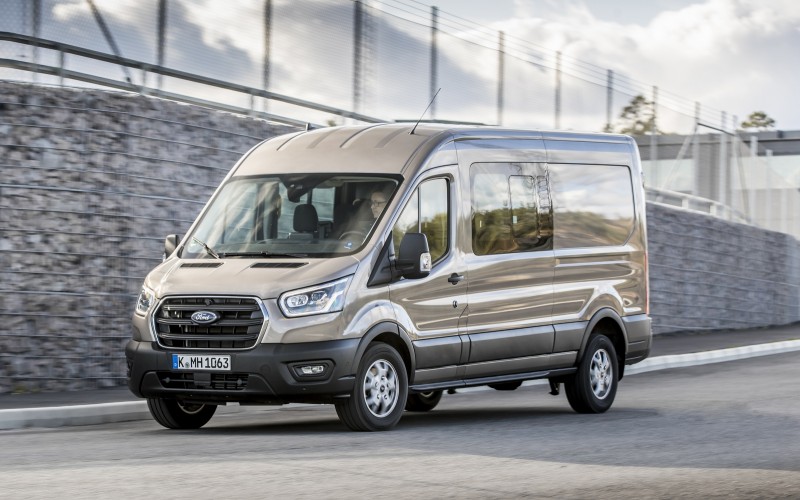 Ford Transit L3H2 2.0 EcoBlue Hybrid Limited