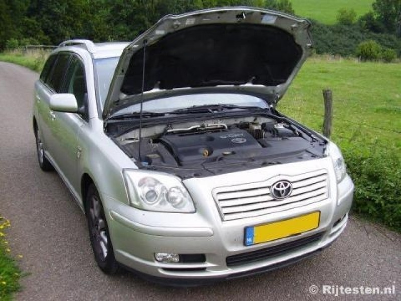 Toyota Avensis Wagon 2.2 D-4D D-CAT Executive