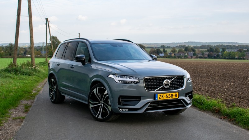 Volvo XC90 B5 AWD R Design