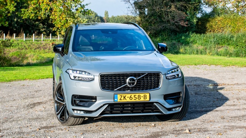 Volvo XC90 B5 AWD R Design