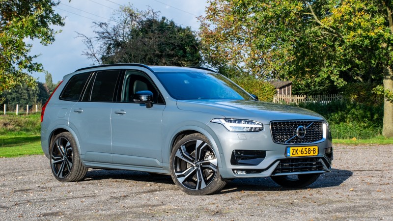 Volvo XC90 B5 AWD R Design