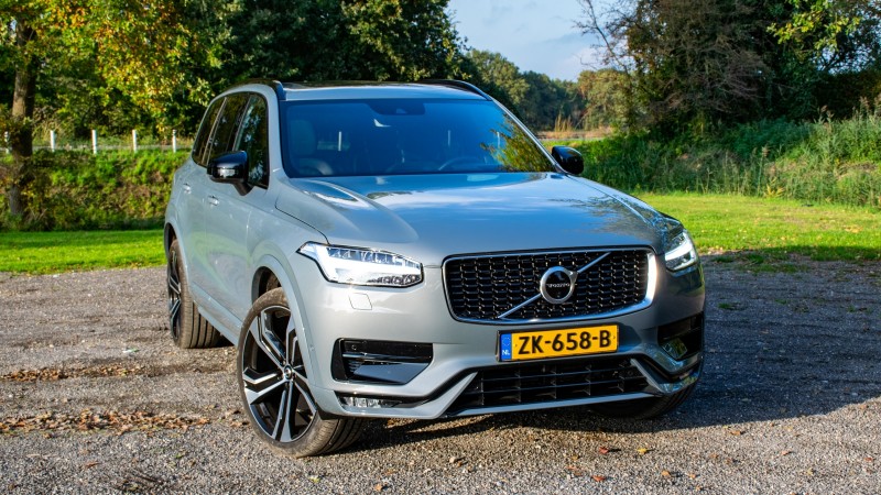 Volvo XC90 B5 AWD R Design