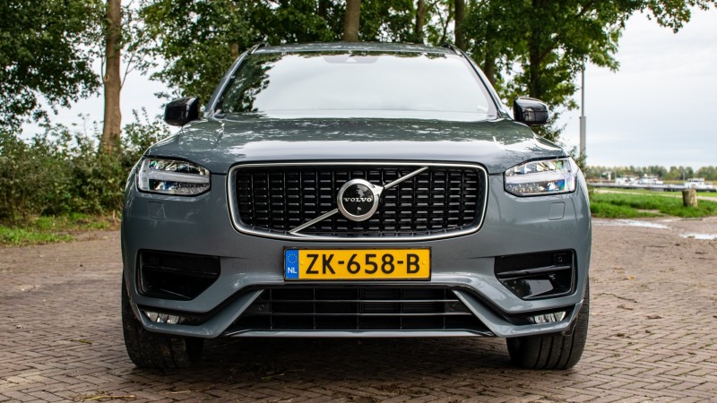 Volvo XC90 B5 AWD R Design