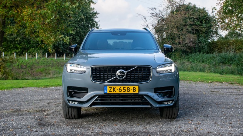 Volvo XC90 B5 AWD R Design