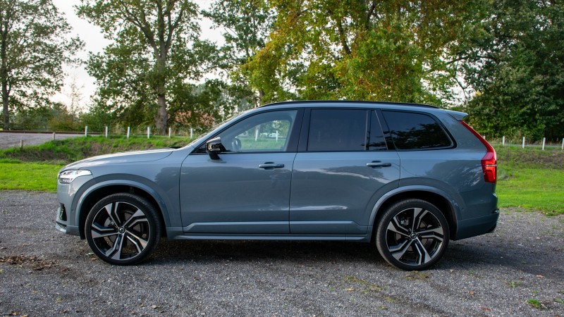 Volvo XC90 B5 AWD R Design