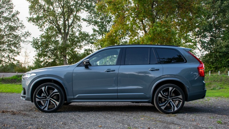 Volvo XC90 B5 AWD R Design