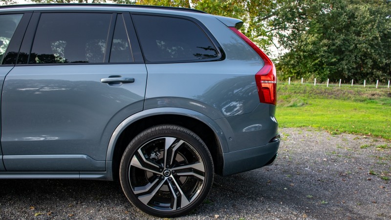 Volvo XC90 B5 AWD R Design