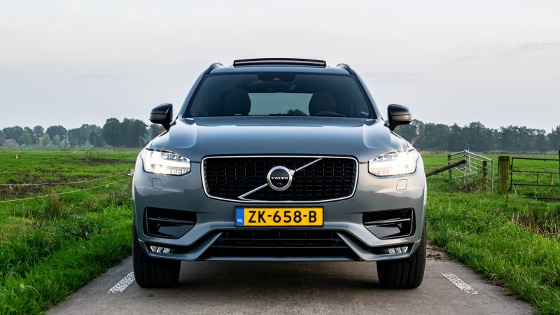 Volvo XC90 B5 AWD R Design