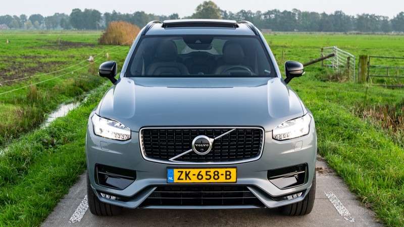 Volvo XC90 B5 AWD R Design