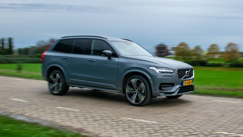 Volvo XC90 B5 AWD R Design