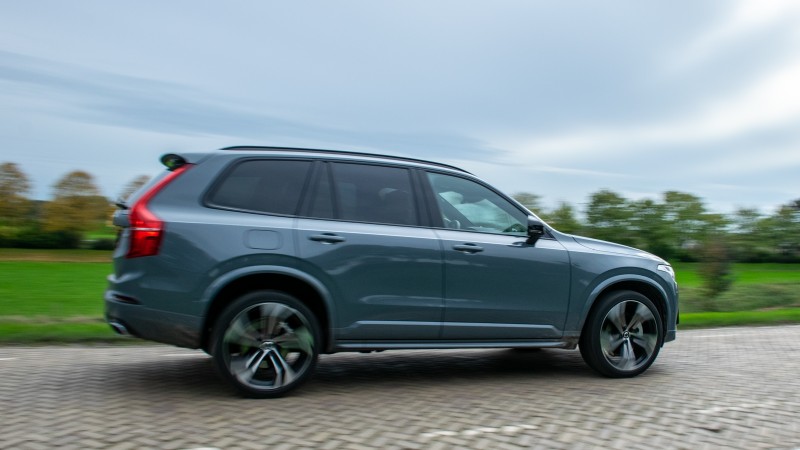 Volvo XC90 B5 AWD R Design