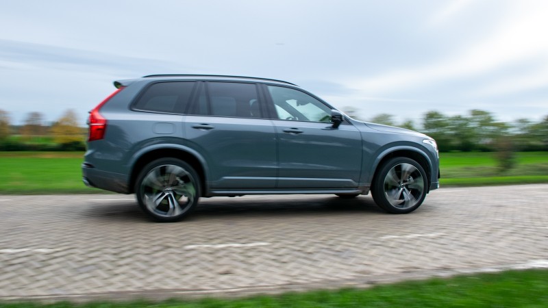 Volvo XC90 B5 AWD R Design