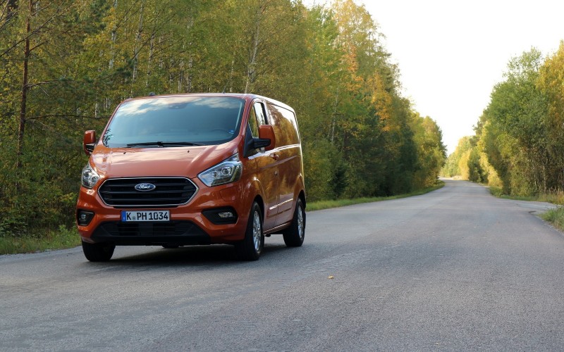 Ford Transit Custom Plug-In Hybrid 13,6 kWh Limited