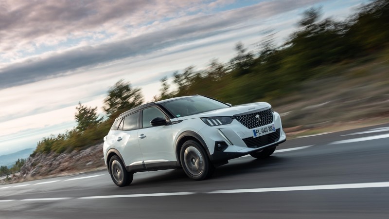 Peugeot 2008 1.2 PureTech 155 EAT8 GT